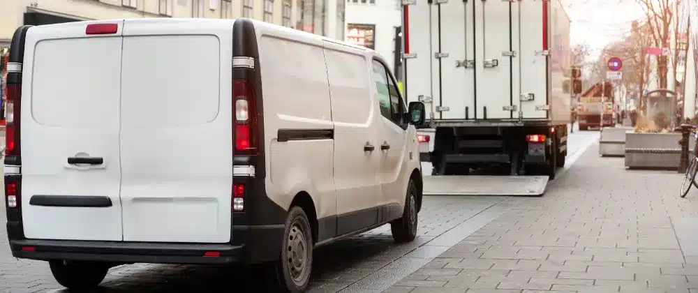 bestelbus of personenauto op naam van de zaak als zzp'er, hoe zit dat?